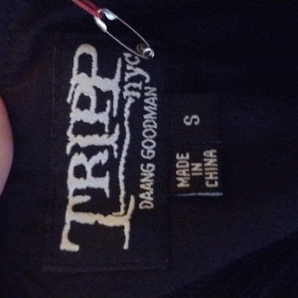 Tripp NYC size small double belted black skirt - Picture 8 of 10